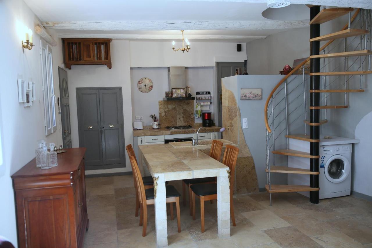 Le Bastidon De Louis, L'Isle Sur La Sorgue Vila Exterior foto